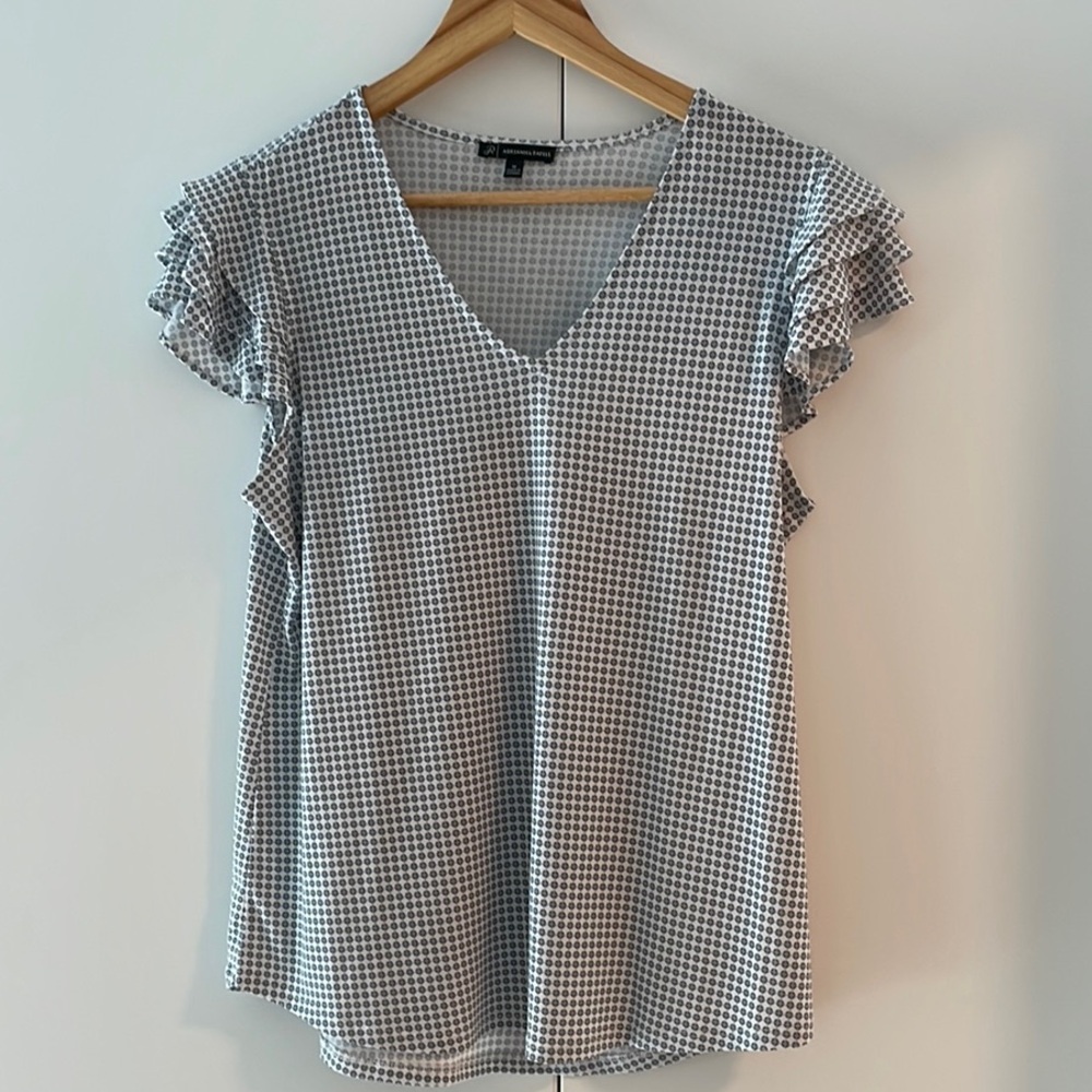 Adrianna Papell Blue and White Ruffled Flutter Sleeve Blouse